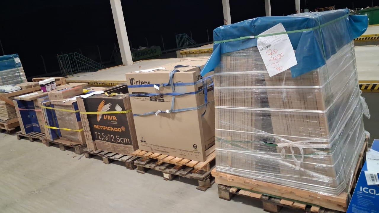 Pallets de produtos preparados para movimentação